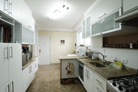 Apartamento à venda com 170m², 3 quartos e 2 vagasCozinha