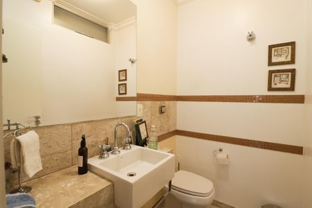 Apartamento à venda com 170m², 3 quartos e 2 vagasLavabo