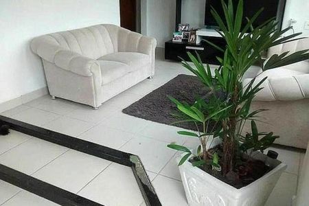 Casa à venda com 4 quartos, 300m² em Vila Formosa, Campinas