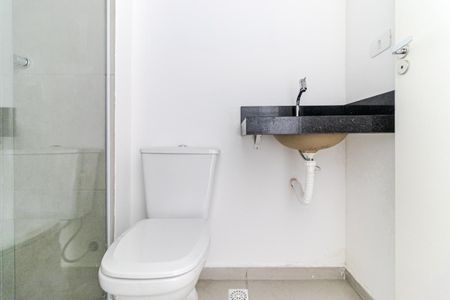 Banheiro de kitnet/studio para alugar com 1 quarto, 37m² em Centro Histórico de São Paulo, São Paulo