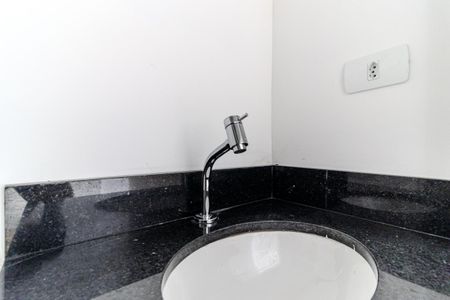 Banheiro de kitnet/studio para alugar com 1 quarto, 37m² em Centro Histórico de São Paulo, São Paulo