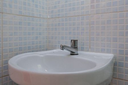 Banheiro de casa para alugar com 1 quarto, 54m² em Parque Regina, São Paulo