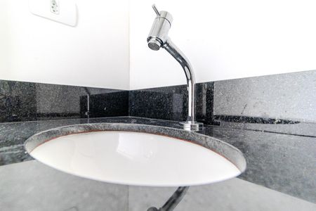 Banheiro de kitnet/studio para alugar com 1 quarto, 41m² em Centro Histórico de São Paulo, São Paulo