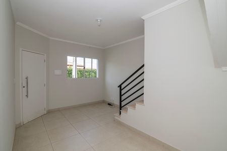 Sala de casa de condomínio para alugar com 3 quartos, 137m² em Jardim Sumarezinho, Hortolândia