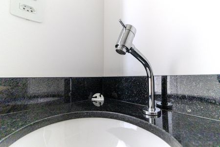 Banheiro de kitnet/studio para alugar com 1 quarto, 38m² em Centro Histórico de São Paulo, São Paulo