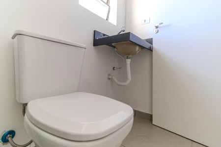 Banheiro de kitnet/studio para alugar com 1 quarto, 42m² em Centro Histórico de São Paulo, São Paulo