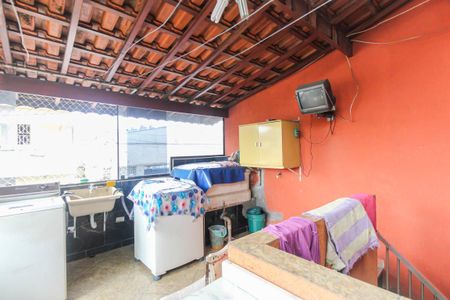 Casa à venda com 113m², 2 quartos e 1 vagaÁrea de Serviço