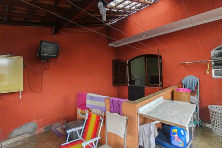 Casa à venda com 113m², 2 quartos e 1 vagaÁrea de Serviço