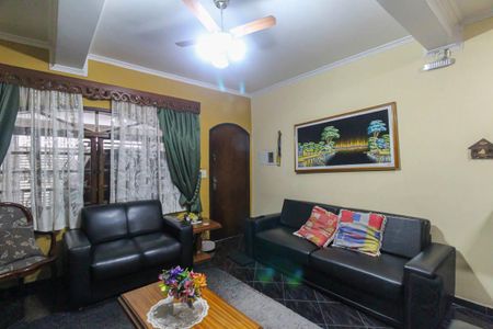 Casa à venda com 113m², 2 quartos e 1 vagaSala