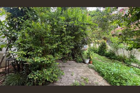 Casa para alugar com 50m², 2 quartos e 2 vagas Casa para alugar com 50m², 2 quartos e 2 vagasSala - Vista
