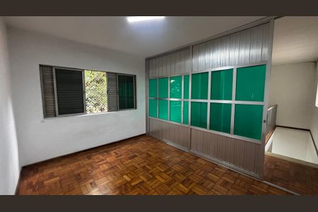Casa para alugar com 50m², 2 quartos e 2 vagas Casa para alugar com 50m², 2 quartos e 2 vagasQuarto 1
