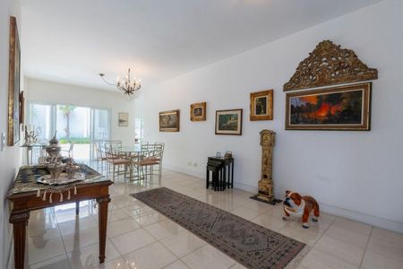 Casa à venda com 4 quartos, 613m² em Jardim Leonor, São Paulo