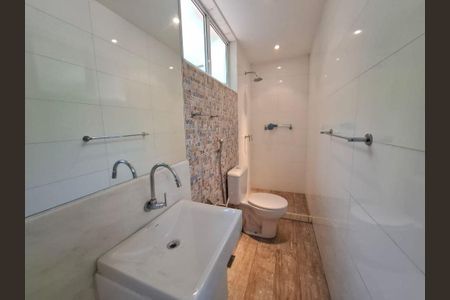 Casa à venda com 4 quartos, 280m² em Pendotiba, Niterói