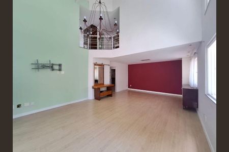 Casa à venda com 4 quartos, 280m² em Pendotiba, Niterói