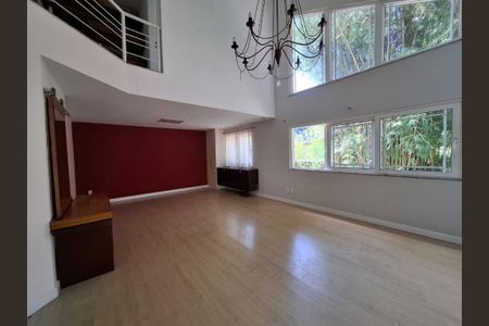 Casa à venda com 4 quartos, 280m² em Pendotiba, Niterói