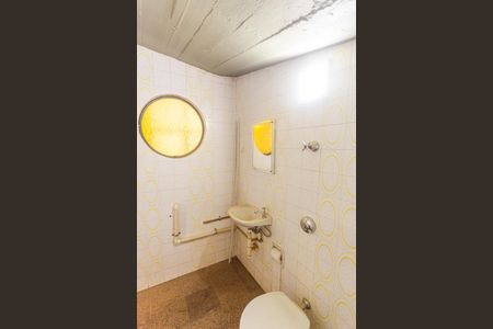 Apartamento para alugar com 183m², 4 quartos e 3 vagasBanheiro de serviço