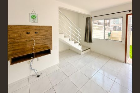 Sala de casa para alugar com 2 quartos, 73m² em Potecas, São José