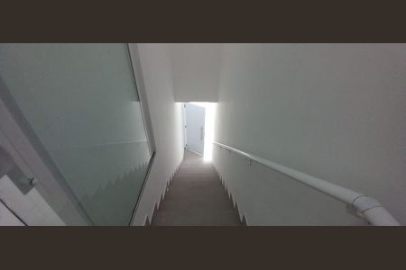 Casa de condomínio para alugar com 80m², 3 quartos e 2 vagasAcesso por escada