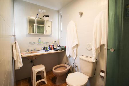 Apartamento à venda com 127m², 3 quartos e 2 vagasBanheiro da Suíte 