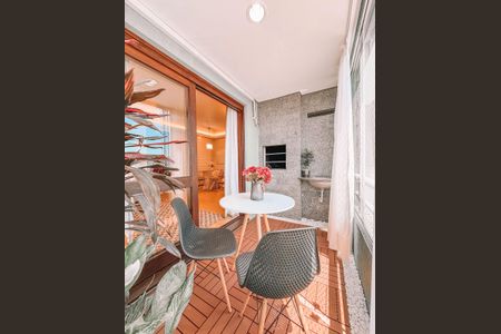 Apartamento para alugar com 82m², 2 quartos e 2 vagas Apartamento para alugar com 82m², 2 quartos e 2 vagasVaranda