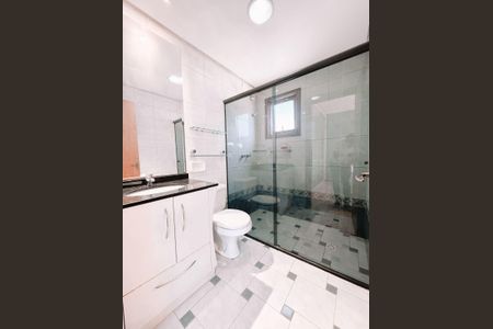 Apartamento para alugar com 82m², 2 quartos e 2 vagas Apartamento para alugar com 82m², 2 quartos e 2 vagasBanheiro 1