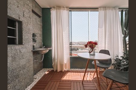 Apartamento para alugar com 82m², 2 quartos e 2 vagas Apartamento para alugar com 82m², 2 quartos e 2 vagasVaranda