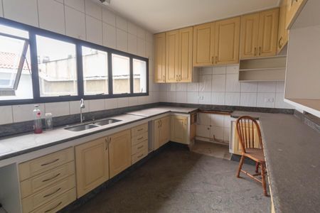 Casa à venda com 700m², 7 quartos e 8 vagasCozinha