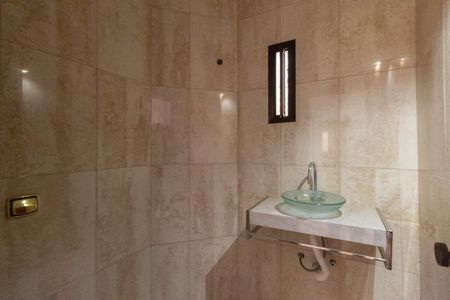 Casa à venda com 700m², 7 quartos e 8 vagasLavabo 1