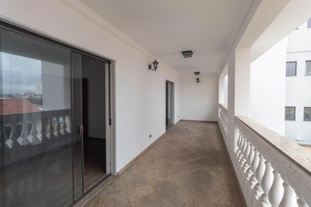Casa à venda com 700m², 7 quartos e 8 vagasVaranda