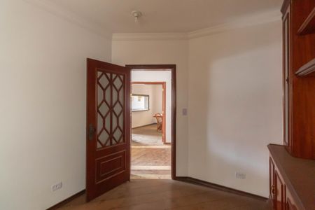 Casa à venda com 700m², 7 quartos e 8 vagasQuarto 2