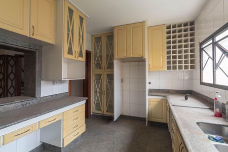 Casa à venda com 700m², 7 quartos e 8 vagasCozinha