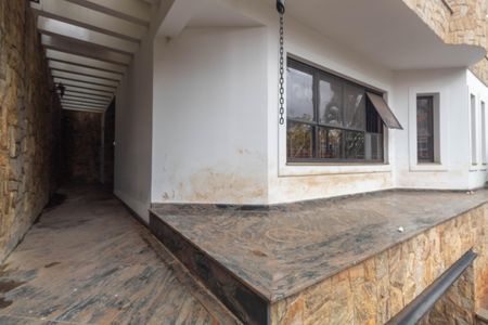 Casa à venda com 700m², 7 quartos e 8 vagasEntrada