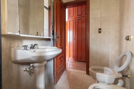 Casa à venda com 700m², 7 quartos e 8 vagasBanheiro da Suíte 3