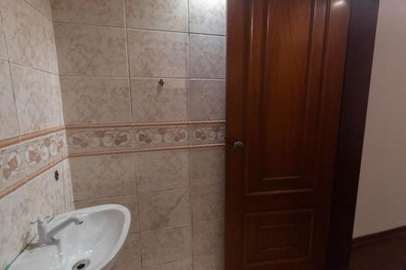 Casa à venda com 700m², 7 quartos e 8 vagasBanheiro da Suíte 5