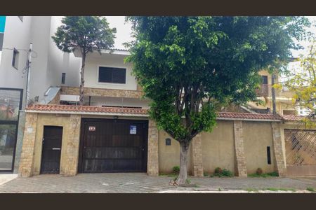 Casa à venda com 700m², 7 quartos e 8 vagasFachada