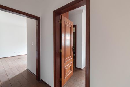 Casa à venda com 700m², 7 quartos e 8 vagasCorredor