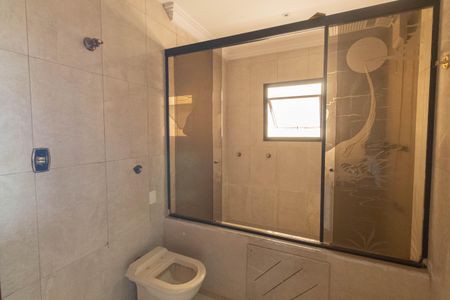 Casa à venda com 700m², 7 quartos e 8 vagasBanheiro da Suíte 1