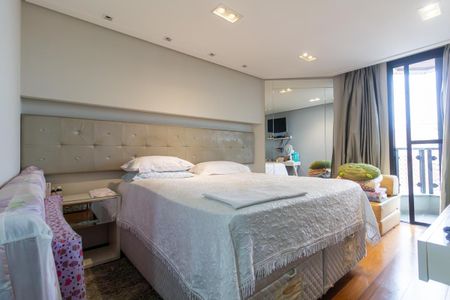 Apartamento à venda com 232m², 3 quartos e 2 vagas Apartamento à venda com 232m², 3 quartos e 2 vagasQuarto 3