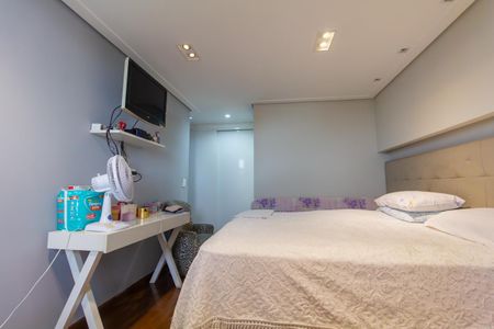 Apartamento à venda com 232m², 3 quartos e 2 vagas Apartamento à venda com 232m², 3 quartos e 2 vagasQuarto 3