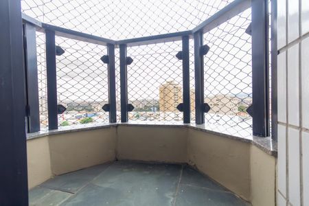 Apartamento à venda com 232m², 3 quartos e 2 vagas Apartamento à venda com 232m², 3 quartos e 2 vagasSacada