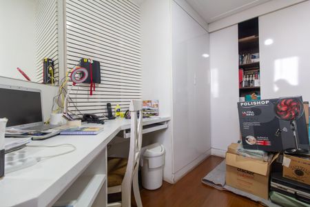 Apartamento à venda com 232m², 3 quartos e 2 vagas Apartamento à venda com 232m², 3 quartos e 2 vagasQuarto 1