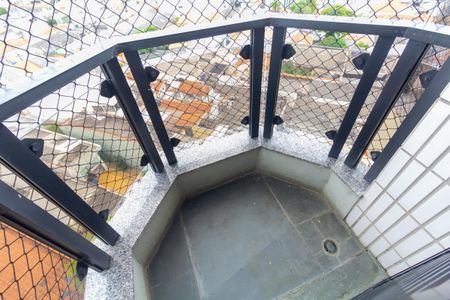 Apartamento à venda com 232m², 3 quartos e 2 vagas Apartamento à venda com 232m², 3 quartos e 2 vagasSacada