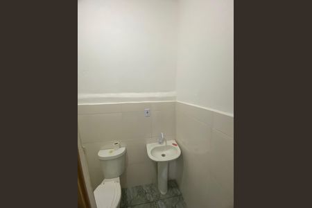 Banheiro de casa de condomínio para alugar com 2 quartos, 95m² em Abolição, Rio de Janeiro