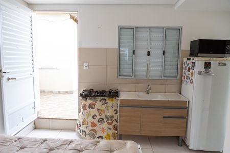 Cozinha - Armários de kitnet/studio para alugar com 1 quarto, 20m² em Vila Gomes, São Paulo