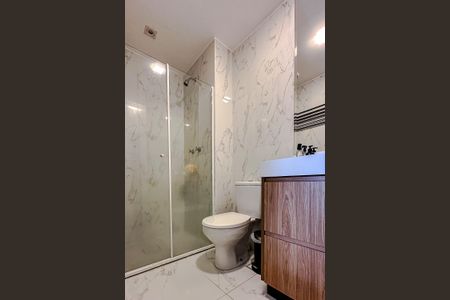 Apartamento para alugar com 75m², 2 quartos e 1 vaga Apartamento para alugar com 75m², 2 quartos e 1 vagaBanheiro da Suíte