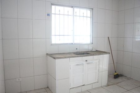 Casa para alugar com 70m², 1 quarto e 2 vagasCozinha