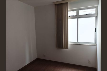 Apartamento para alugar com 77m², 3 quartos e 1 vaga Apartamento para alugar com 77m², 3 quartos e 1 vagaQuarto
