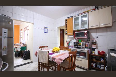 Casa à venda com 200m², 2 quartos e 3 vagas