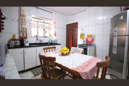 Casa à venda com 200m², 2 quartos e 3 vagas