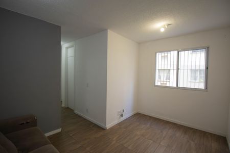 Sala de apartamento para alugar com 2 quartos, 45m² em Neves, São Gonçalo
